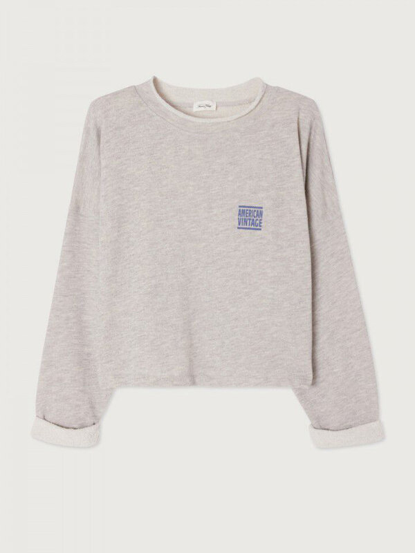 American Vintage Sweat Zofbay 1. Enjoy comfort and style with our gray soft sweater. The Zofbay sweater combines simplici...
