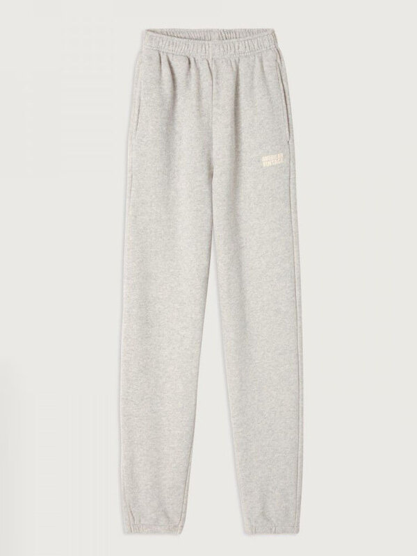 American Vintage Jogging Kodytown 1. Ajoutez du confort à vos tenues quotidiennes avec ce pantalon de jogging gris, un ba...