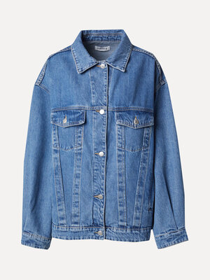 Denim jas Jazlyn. Ga voor een tijdloze look met deze oversized denim jas. Het klassieke design zorgt ervoor dat je altijd...