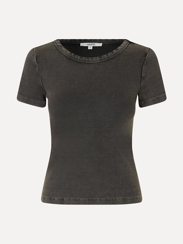 MBYM T-Shirt Otis Evelynna 1. Ontdek tijdloze veelzijdigheid met dit eenvoudige T-shirt van geribde kwaliteit in een asfa...