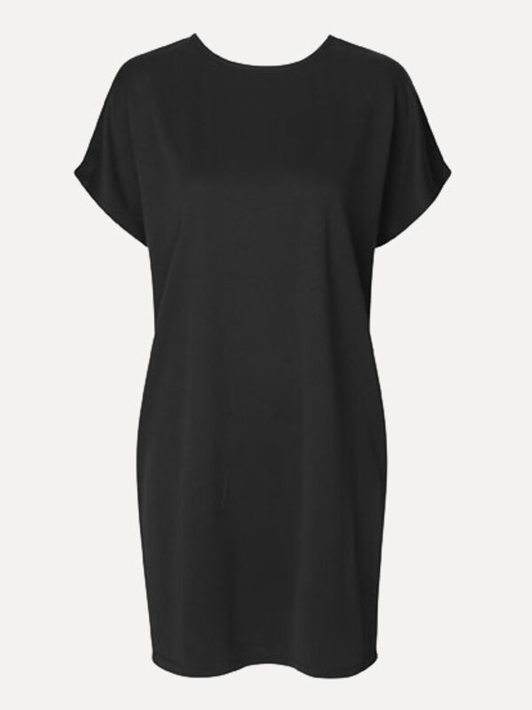 MBYM Dress Kattie Bosko 2. Discover the beauty of simplicity with our black dress featuring an elegant V-neckline at the ...