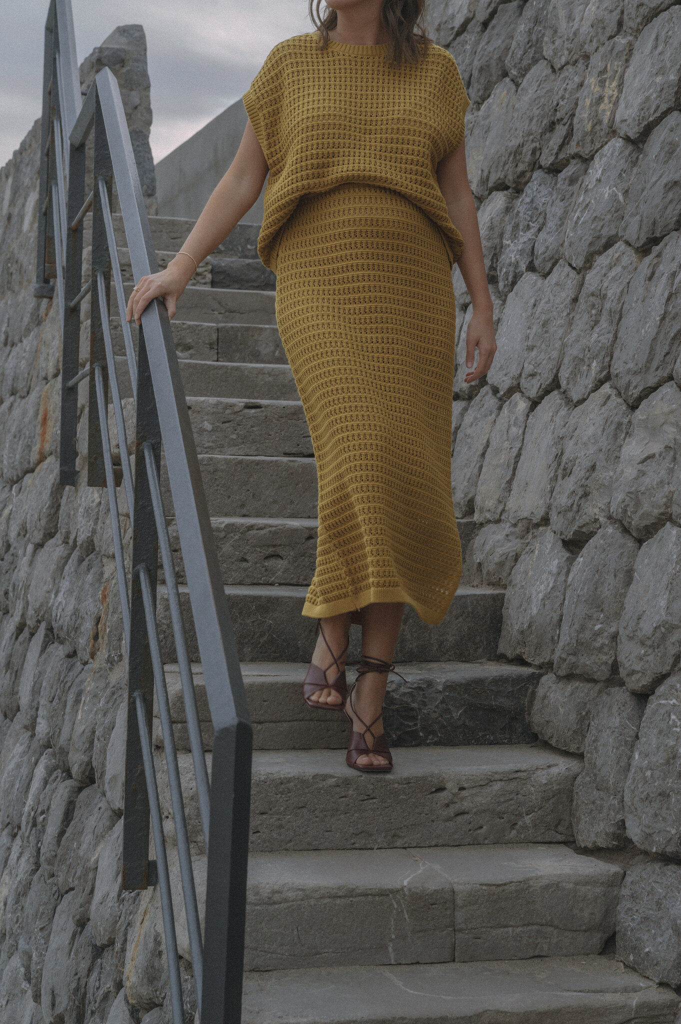 Les Soeurs Jupe en crochet Mint 7. Laissez-vous briller dans cette magnifique jupe crochetée dans une nuance d'olive vert...