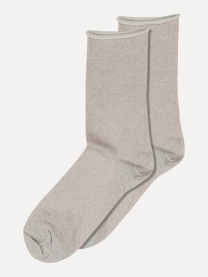 Sokken Lucinda. Stap in stijl met deze sokken met een subtiele all-over glitters in een verfijnde champagnekleur, perfect...