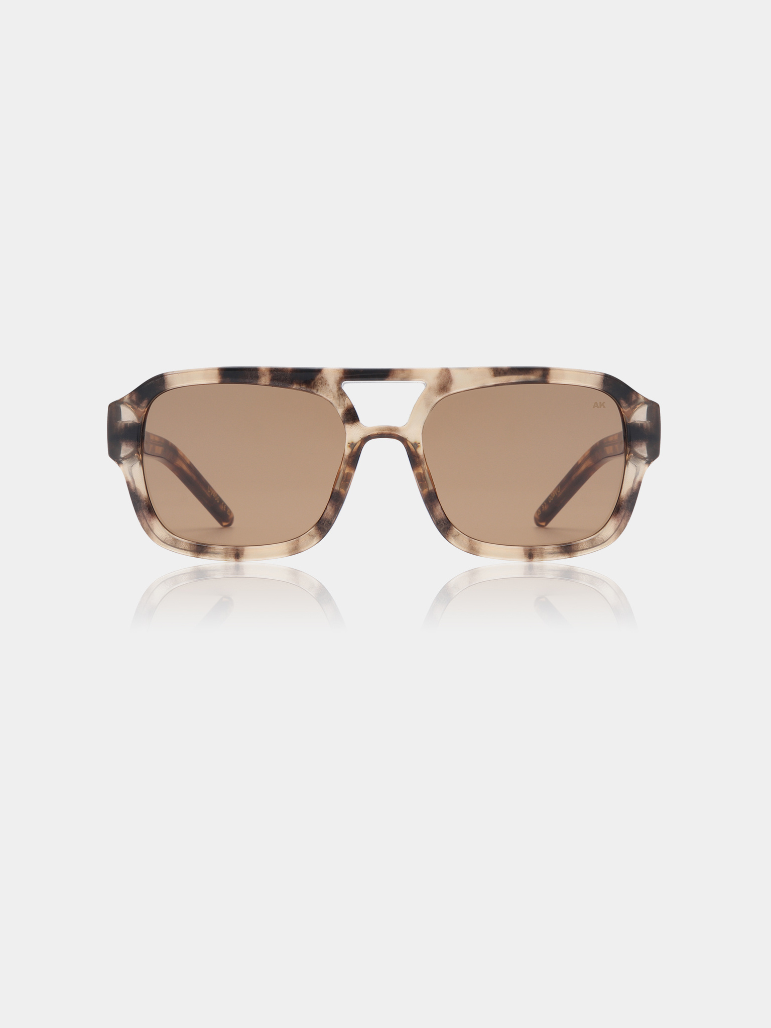 A.Kjaerbede lunettes de soleil Kaya 6. Tout le monde a besoin d'une paire de lunettes de soleil Kaya. Ces lunettes sont u...