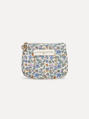 Toilettas Iza. Geef je reisuitrusting een frisse en trendy uitstraling met deze kleine pouch in een lichtblauwe floral pr...