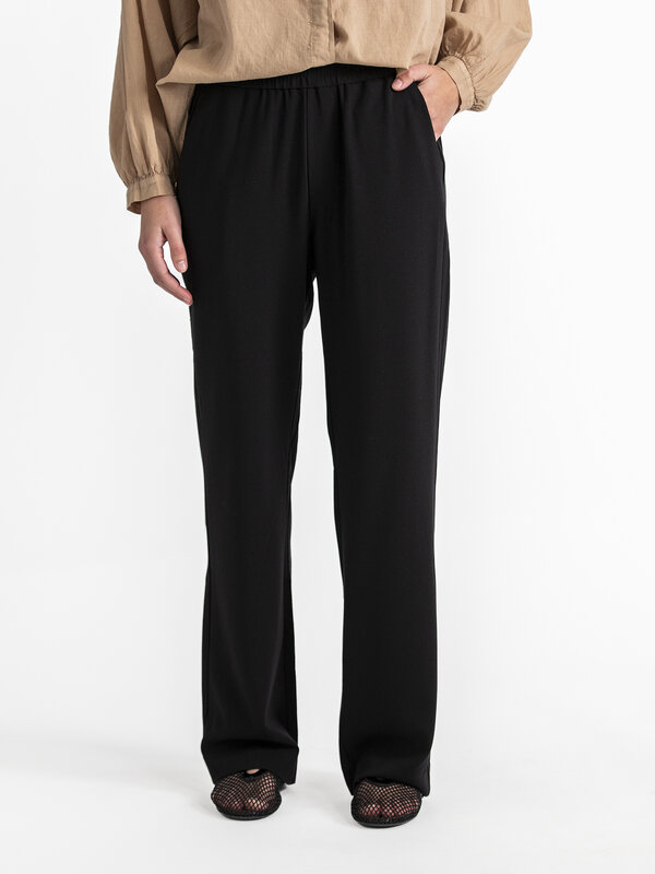 MBYM Trousers Phillipa Edviwa 4. This wide-leg pants are flattering and versatile - our favorite combination. It features...