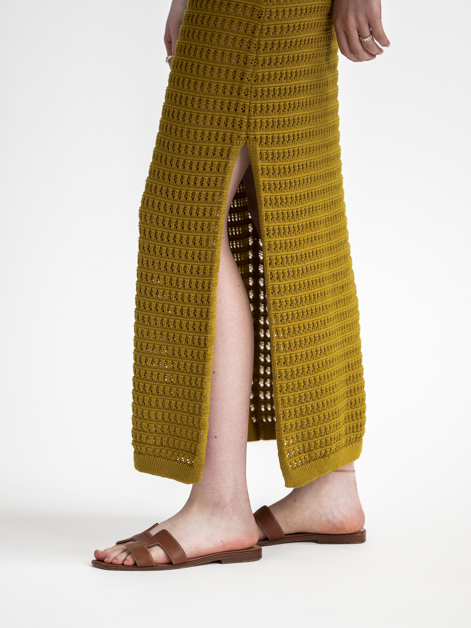 Les Soeurs Jupe en crochet Mint 4. Laissez-vous briller dans cette magnifique jupe crochetée dans une nuance d'olive vert...