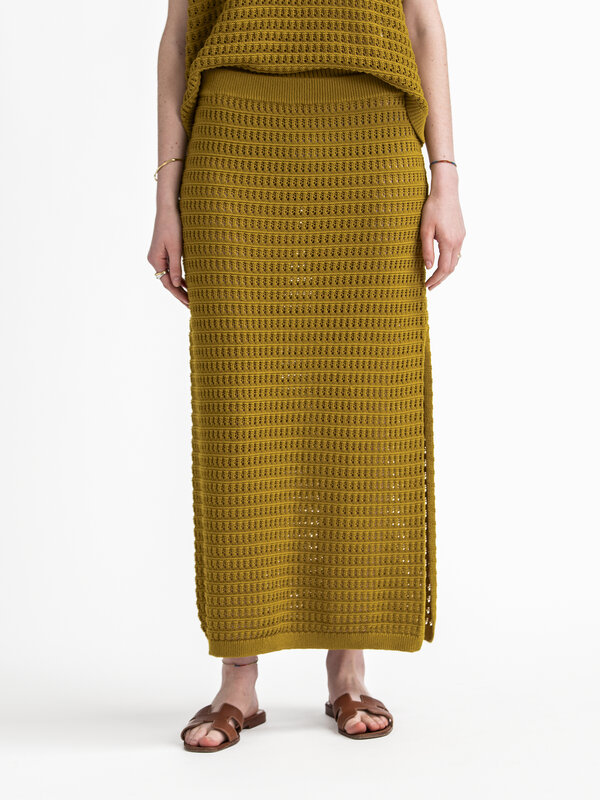 Les Soeurs Jupe en crochet Mint 3. Laissez-vous briller dans cette magnifique jupe crochetée dans une nuance d'olive vert...