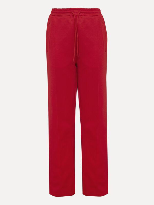 Les Soeurs Drawstring Trousers Yuna 2. Loving the athleisure trend, but eager to spice things up? These red pants' loose ...