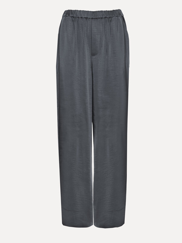 Les Soeurs Pantalon en satin Ivy 2. Confortable et chic à la fois: ce pantalon en satin prouve que c'est possible. Le tis...