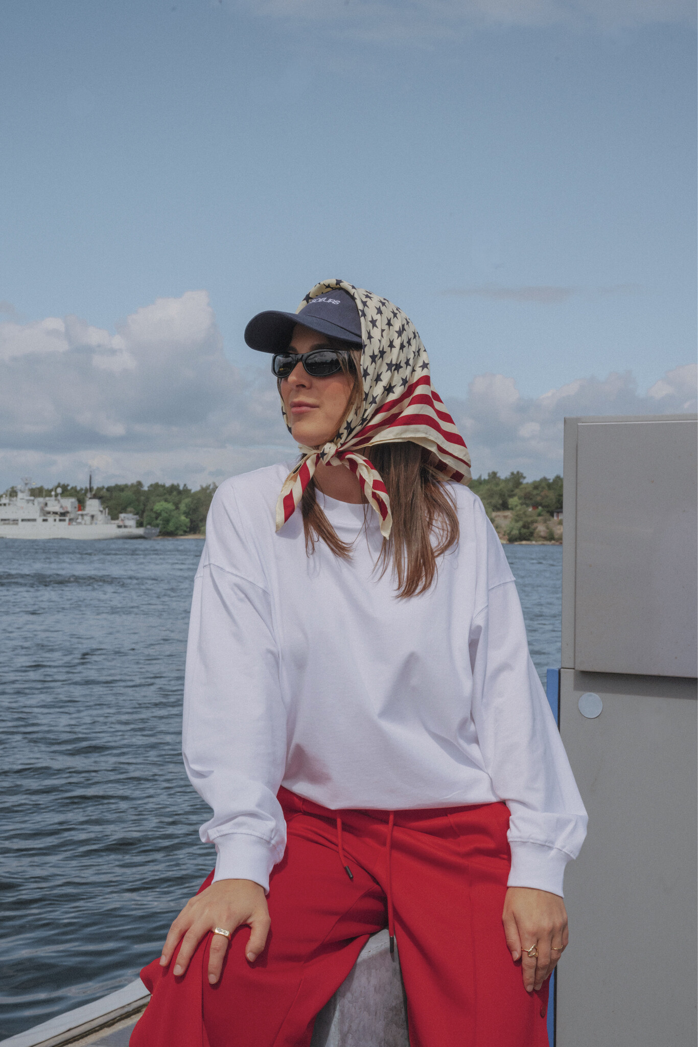 Les Soeurs Longsleeve T-Shirt Cameron 7. The longsleeve Cameron T-Shirt makes the transition from summer to fall a lot ea...