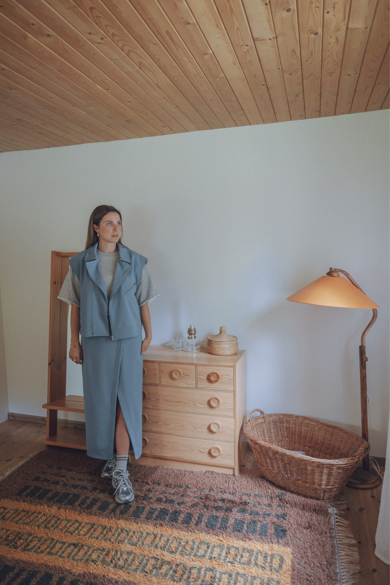 Les Soeurs Veste en bouclette 3. Cette veste vous permettra de vous démarquer subtilement. Sa teinte bleu poudré convient...