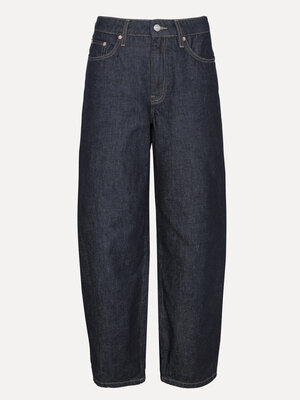 Balloon jeans Chuck. Op zoek naar die ene jeans die altijd goed zit en nooit uit de mode raakt? Het dikke, duurzame denim...