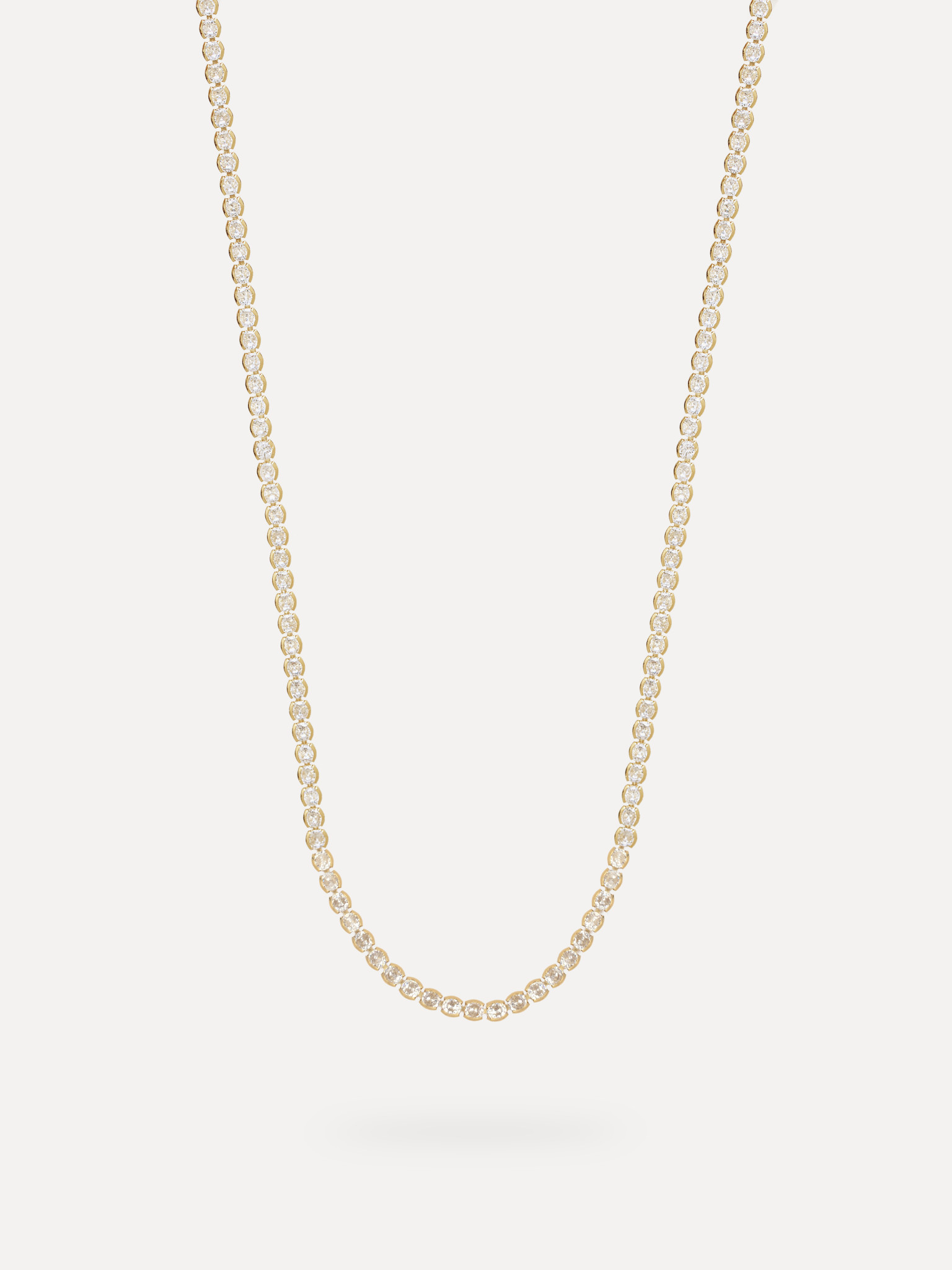 Les Soeurs Ketting Rana Tennis Chain 1. Deze tennisketting is je go-to als je op zoek bent naar sophisticated glamour. De...
