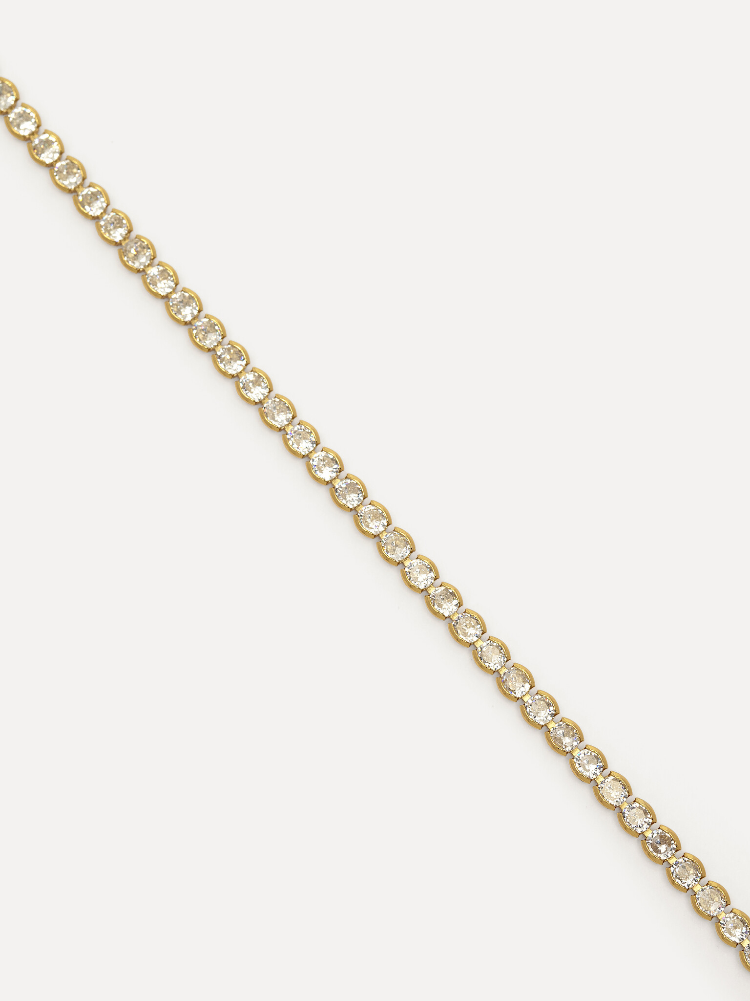 Les Soeurs Ketting Rana Tennis Chain 4. Deze tennisketting is je go-to als je op zoek bent naar sophisticated glamour. De...