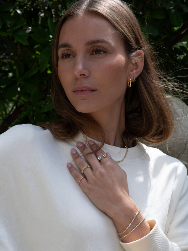 Les Soeurs Oorbel Jay Hammered 4. Stijl zit in de details en deze oorbellen zijn daar het voorbeeld van. De geborstelde t...