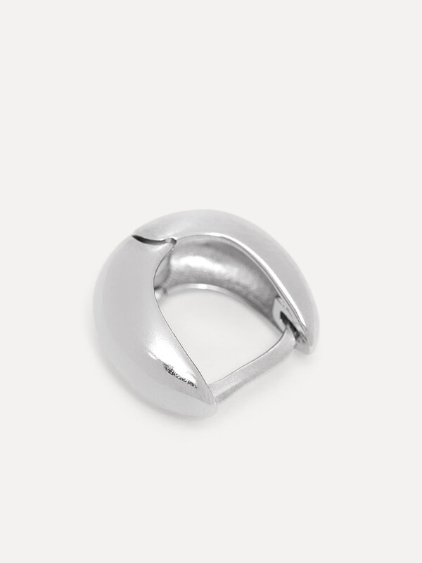 Les Soeurs Oorbel Joanne Chunky Drop Mini 1. Fan van eenvoudige maar toch opvallende accessoires? Dan is deze chunky oorb...