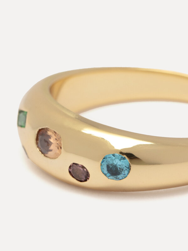 Les Soeurs Bague Claire Zirkonia Pastel 2. Laissez parler vos doigts avec cette bague massive. Grâce à son large anneau e...