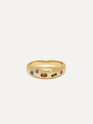 Bague Claire Zirkonia. Laissez parler vos doigts avec cette bague massive. Grâce à son large anneau en or et à ses pierre...