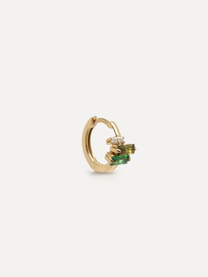 Boucle d'oreille Jeanne Double Gem. L'or et le vert se rencontrent dans cette petite boucle d'oreille sophistiquée avec d...