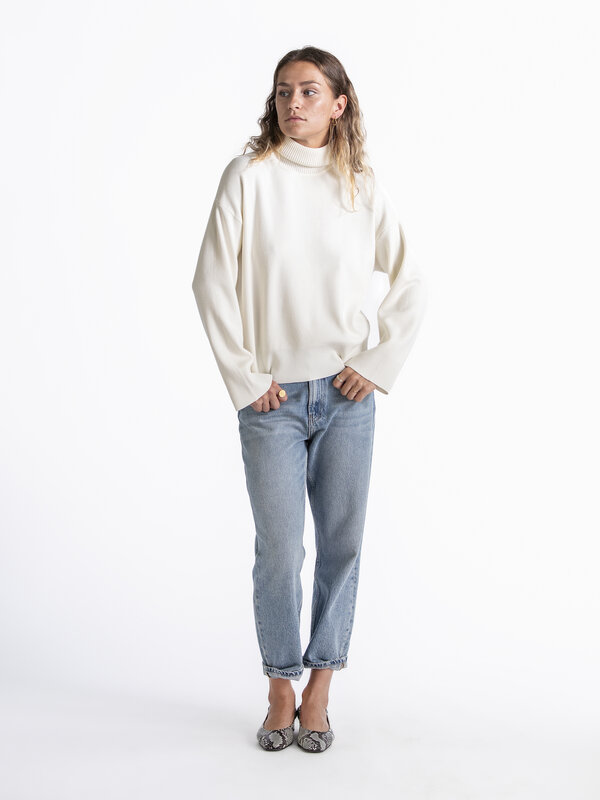 Les Soeurs Mom fit jeans Isabella 5. Denim voor alle seizoenen! Mom jeans Isabella geeft je alle veelzijdigheid die je no...