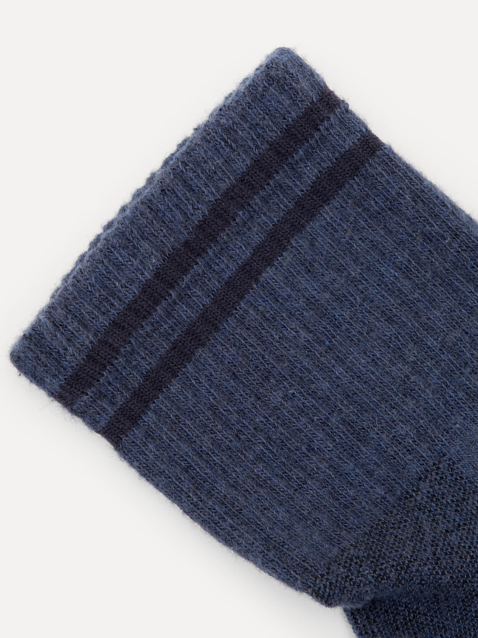 Les Soeurs Socks Ruby 2. Treat your feet to some pampering with these socks. The soft fabric ensures comfort, while the s...