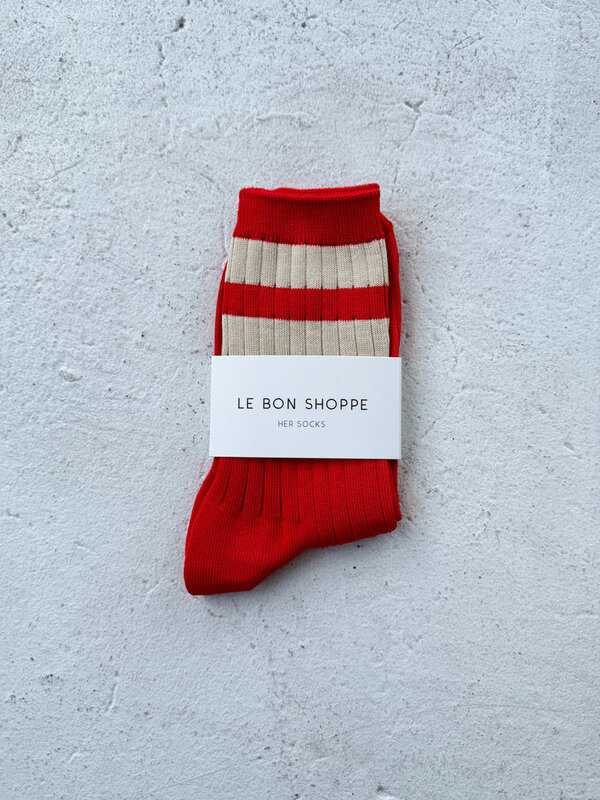 Le Bon Shoppe Sokken Her Varsity 2. Wil je wat leven in je sokkenlade brengen? Dit felrode paar met sportief streepdetail...