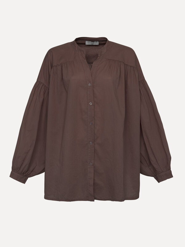 Le Marais Blouse Aaron 1. Looking for that perfect office look? This brown blouse is our go-to in the fall! The smooth-fl...