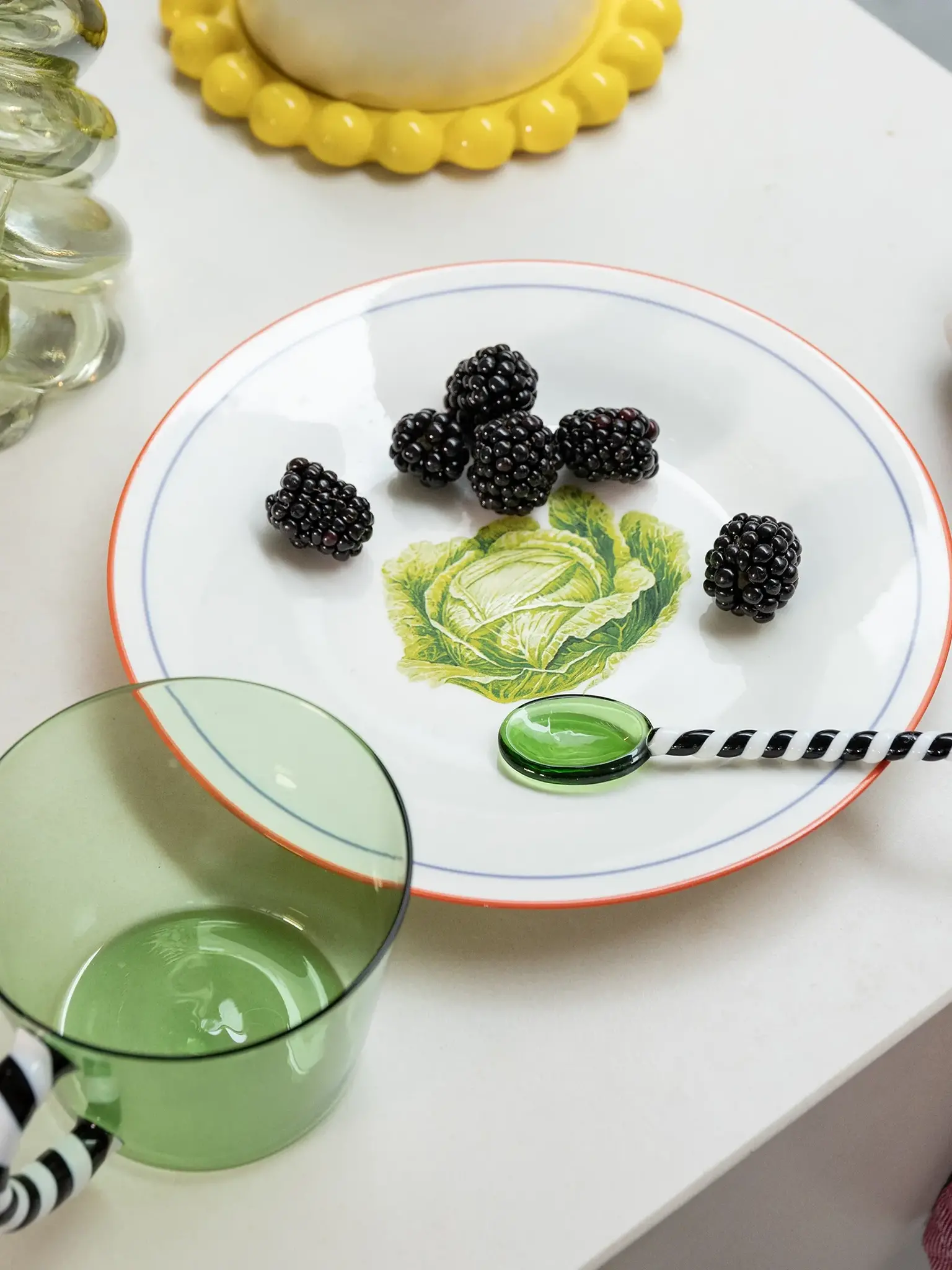 &klevering Bordenset Vegetable 3. Garden party! Deze bordencollectie brengt je moestuin naar je tafel. De vintage-stijl i...