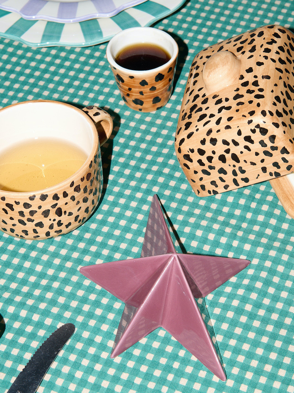 Anna + Nina Tasse à Espresso Leopard 2. Besoin d'un coup de pouce le matin? Cette tasse à espresso d'Anna+Nina vous donne...