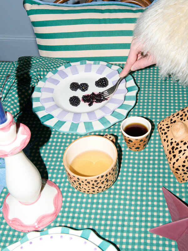 Anna + Nina Espressokopje Leopard 3. Heb je 's ochtends een duw in de juiste richting nodig? Deze espressokop van Anna+Ni...