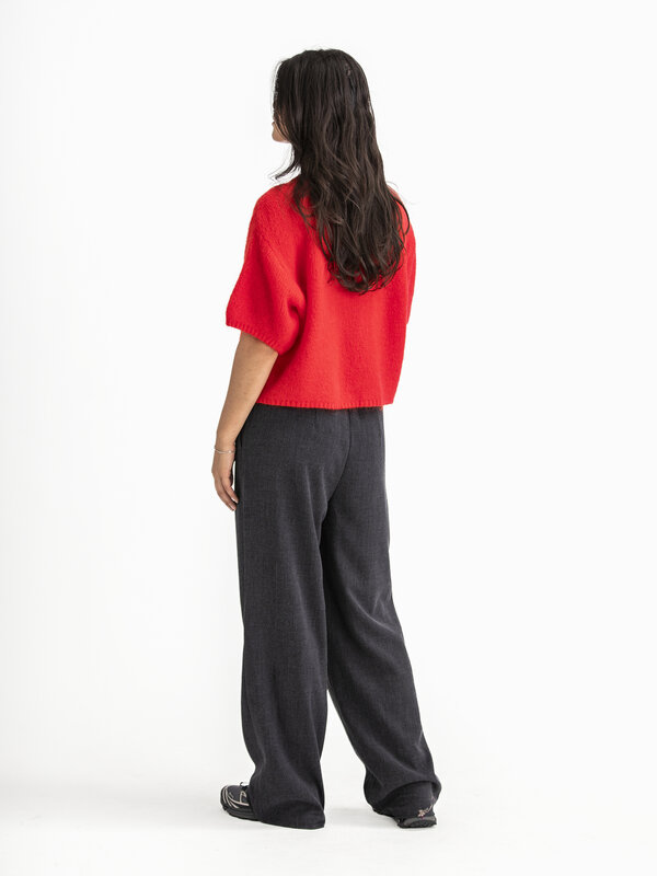 Le Marais Knitted jumper Dora 5. Want a sweater that stands out in one fell swoop? This bright red stunner does exactly t...