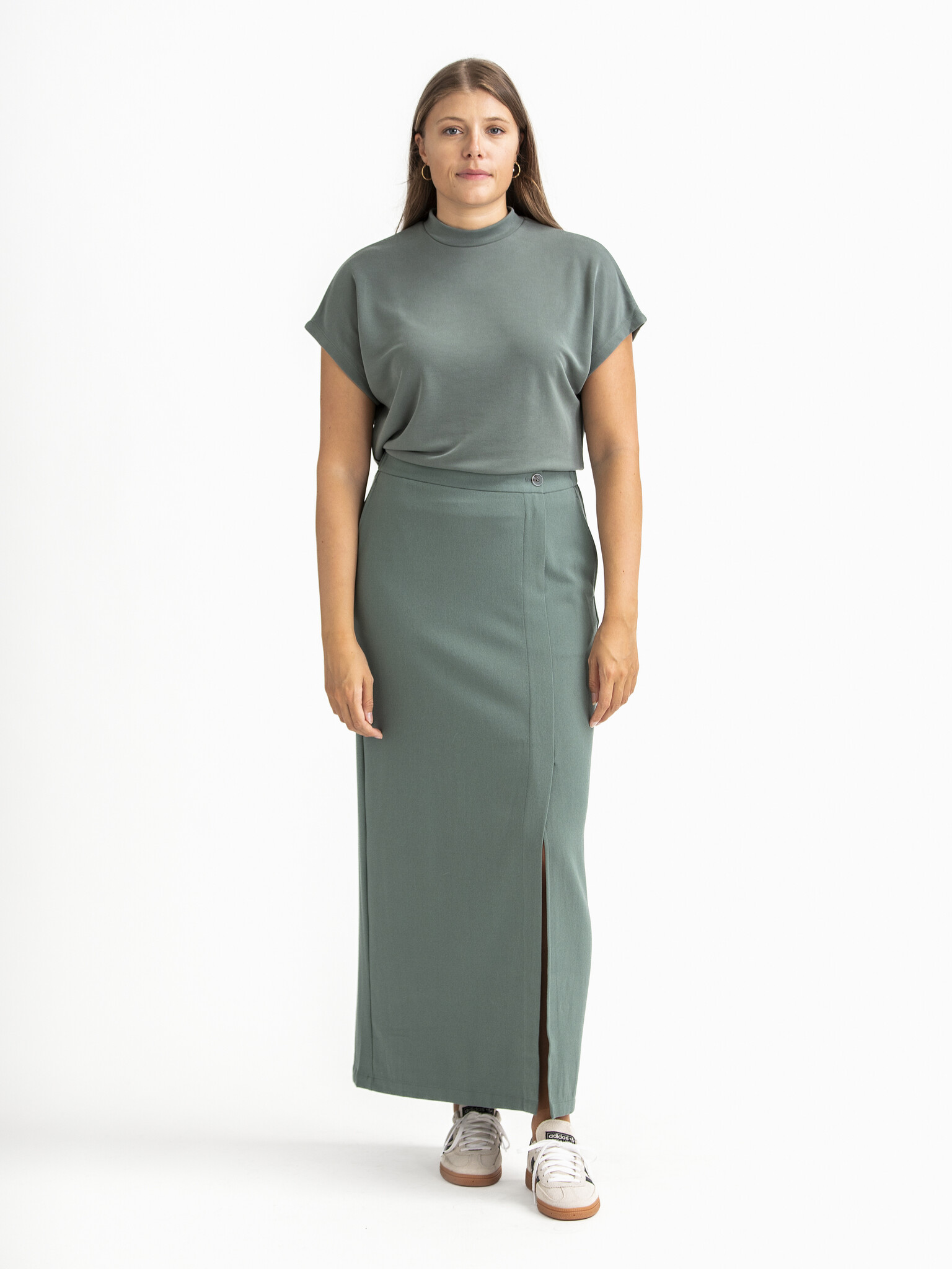 MBYM Satin Maxi Skirt Cristi Edviwa Deep Grass | Les Soeurs