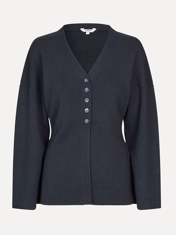 MBYM Knitted Cardigan Soni Ard 1. The uniqueness of this cardigan lies in its shape: a pronounced v-neckline and a series...