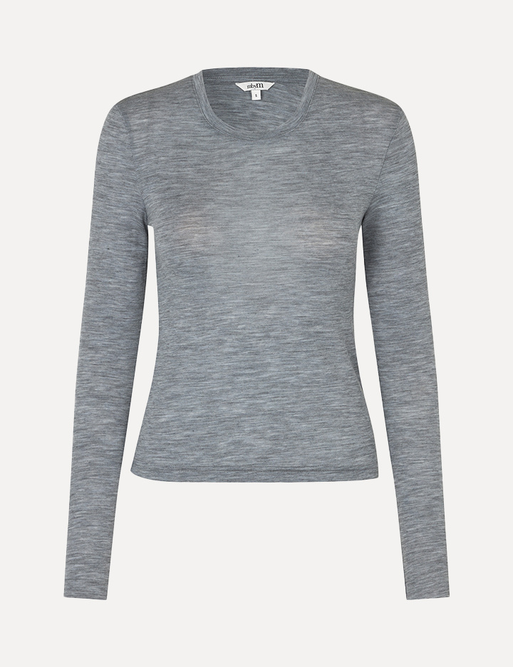 MBYM Wool Top Christina Rebecca 2. This wool top has everything you would expect from an essential: comfort and a timeles...