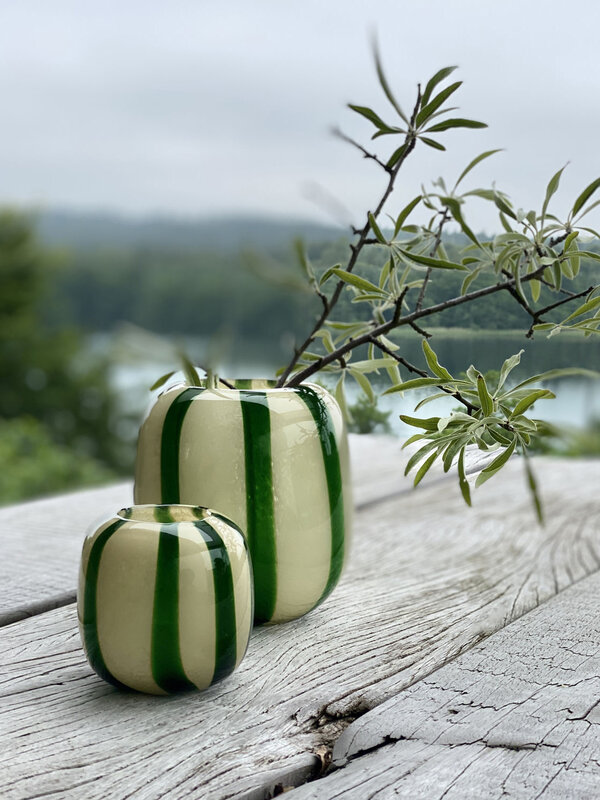 House Doctor Vase HD Hope 3. À la recherche d'un accent qui finisse votre intérieur? Ce vase vert est la solution! Avec s...