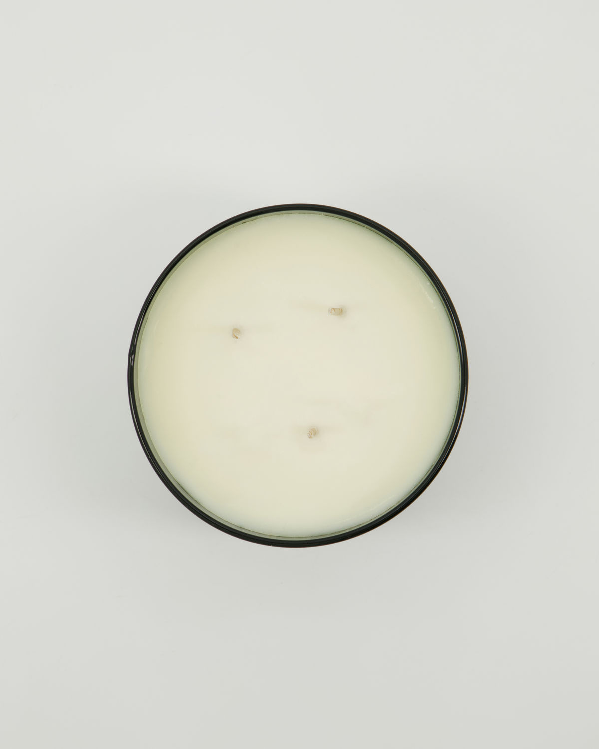 Meraki Geurkaars Oud Leaf 3. Toe aan een reset? Deze kaars is een mini-spa in een potje. Frisse groene noten vloeien over...