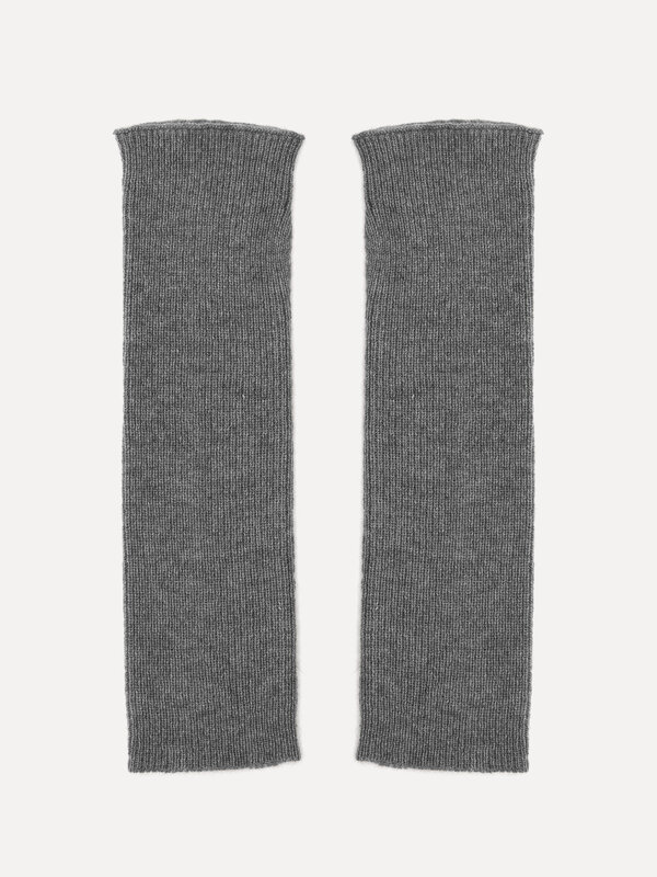 Les Soeurs Gants en cachemire Rae 1. Les mains froides et les emplois du temps chargés ne font pas bon ménage, mais ces g...