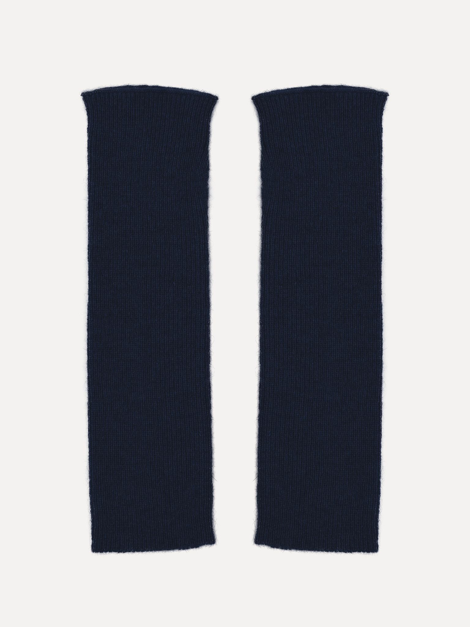Les Soeurs Gants en cachemire Rae 1. À la recherche d'un cadeau? Offrez de la chaleur et du style! Ces gants vous gardero...
