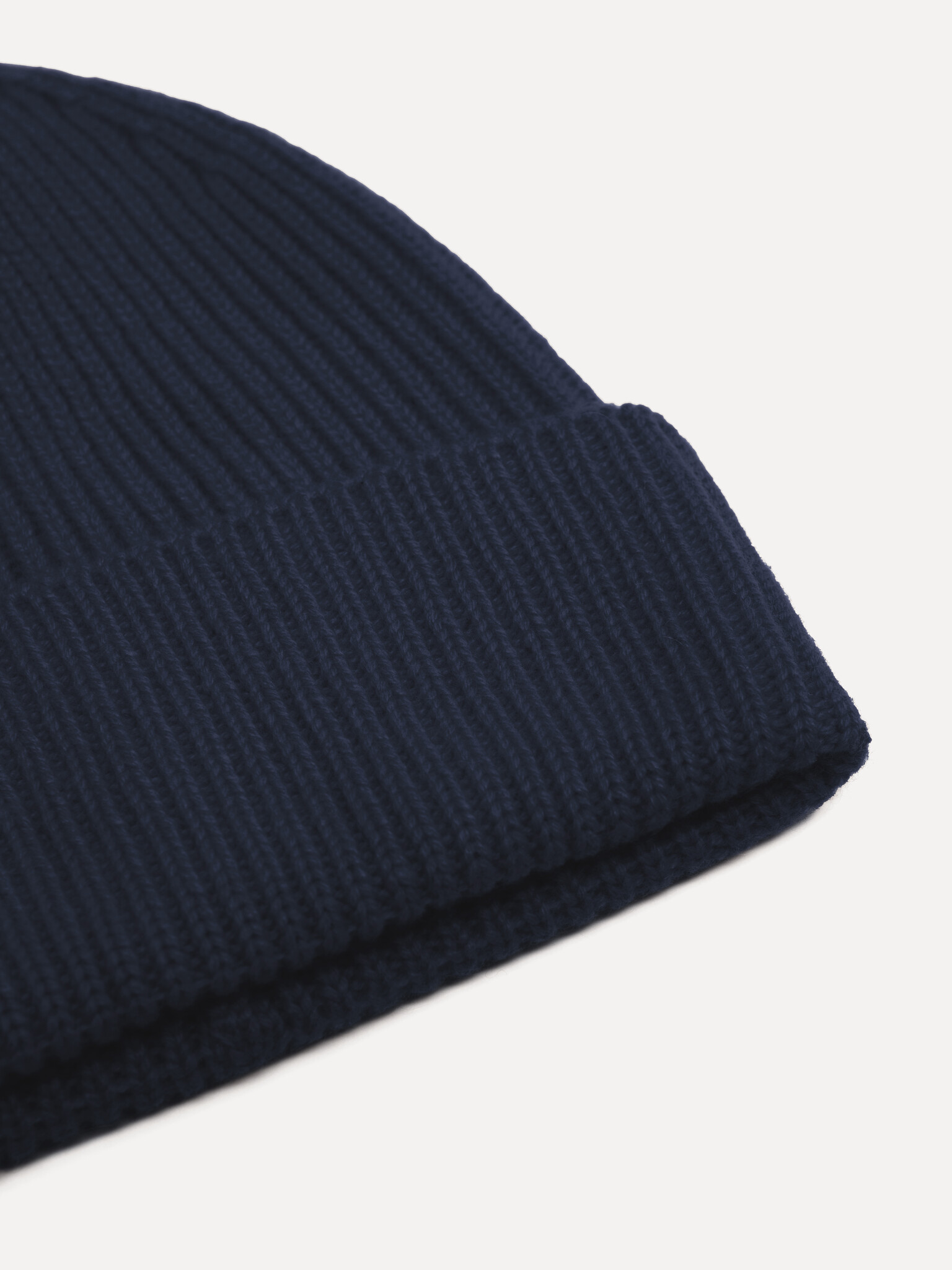 Les Soeurs Bonnet en cachemire Pixie 3. Reconnaissable: vous sortez et il fait soudain beaucoup plus frais que vous ne le...
