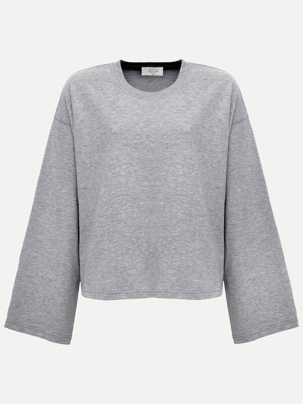 Les Soeurs Longsleeve T-shirt Aline 2. Geen zin in keuzestress? Dit boxy basic T-shirt maakt werkelijk élke outfit af. He...