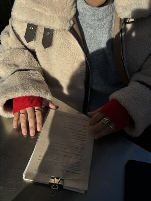 Gants en cachemire Rae. Temps froid, couleurs vives: enfilez ces gants rouge vif pour une course rapide, une marche rapid...