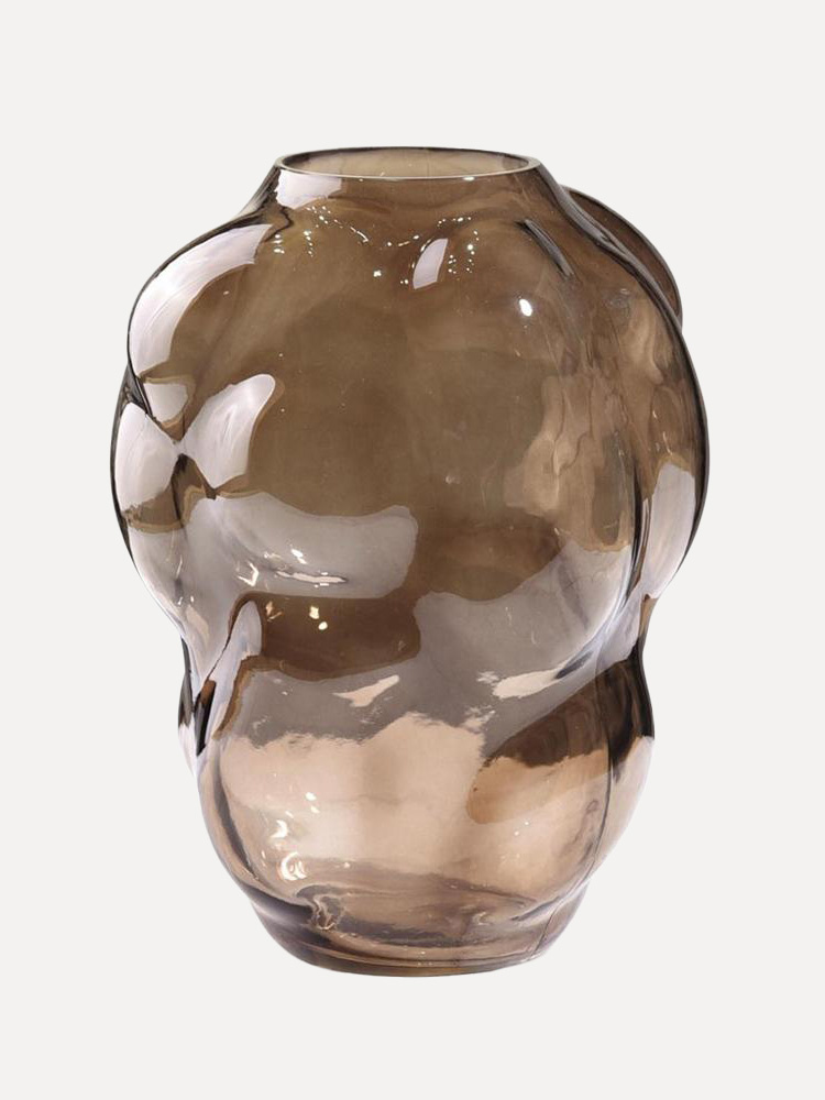 Opjet Petit Vase Bubble 1. Ce vase Bubble en marrón fumé est à la fois un objet d'art et un objet fonctionnel. Les formes...