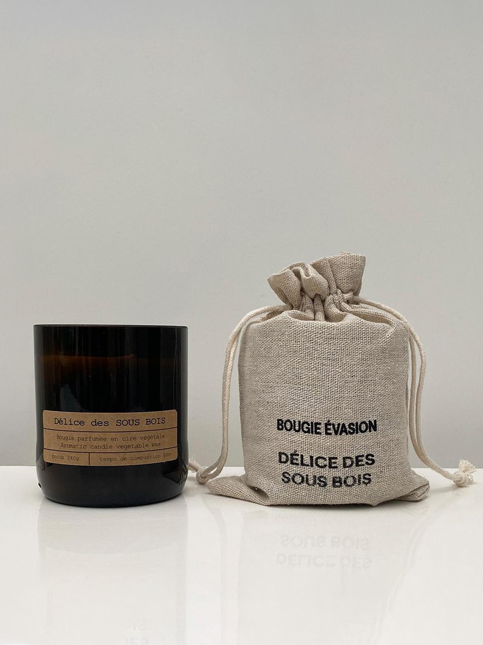 Opjet Geurkaars Hout 2. Forest therapy! Deze geurkaars 'Sous Bois' neemt je mee op wandeling door de Franse bossen. De di...