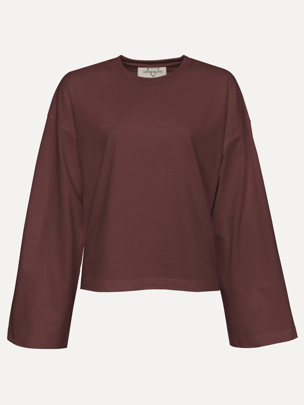 Les Soeurs Longsleeve Shirt Aline 2. Bye, boring basics! This wide-sleeved longsleeve in a lush burgundy hue will breathe...