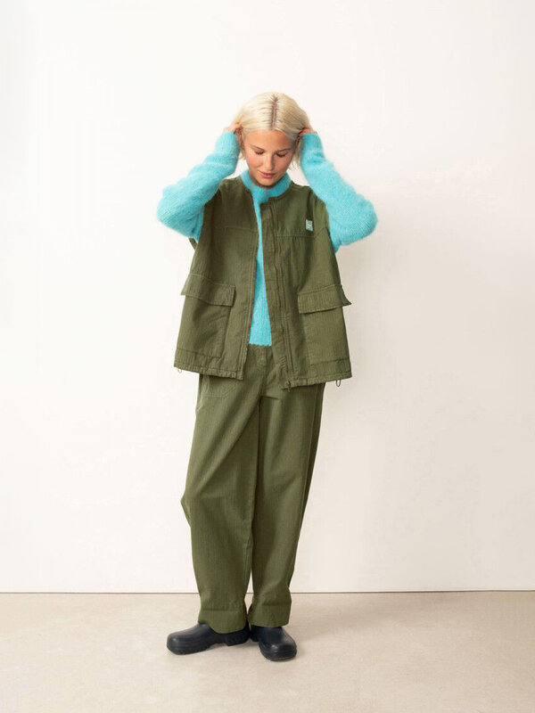 American Vintage Cropped mouwloos vest Rygybay 4. Stoer, stevig en een tikje nonchalant: dit vest haalt inspiratie uit de...