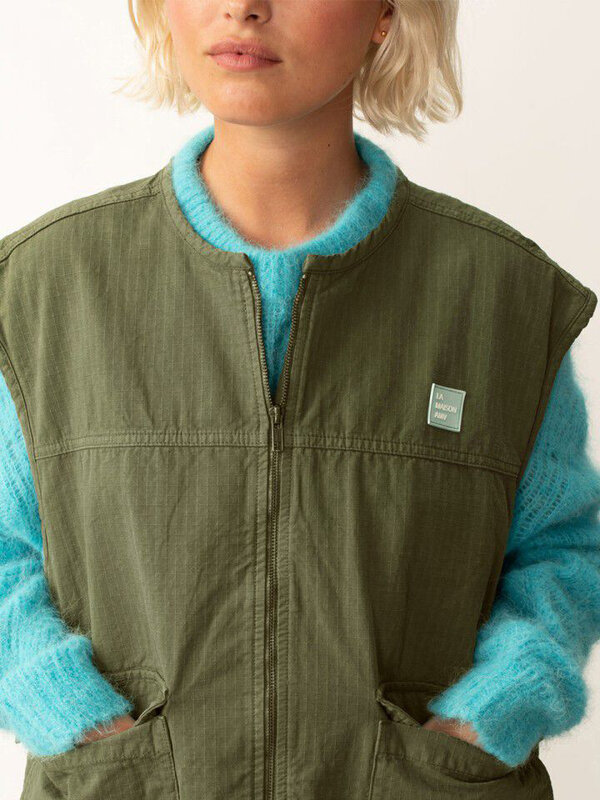 American Vintage Veste courte sans manches Rygybay 3. Solide, robuste et un brin casual: ce cardigan s'inspire du style u...