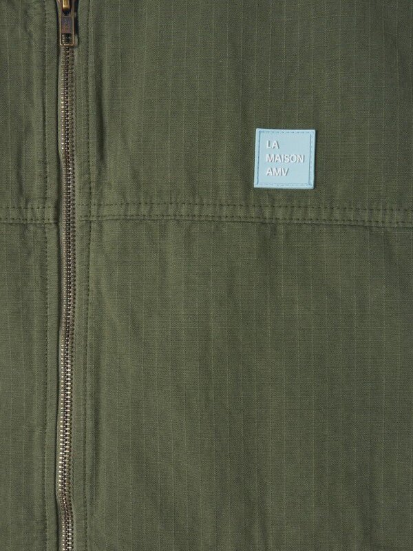 American Vintage Veste courte sans manches Rygybay 6. Solide, robuste et un brin casual: ce cardigan s'inspire du style u...