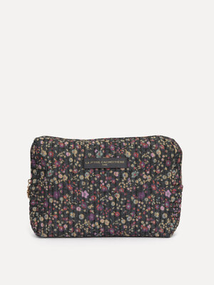 Toiletry bag Iza. An XL toiletry bag for the beauty lover who doesn't want to choose: thanks to this one with Liberty pri...