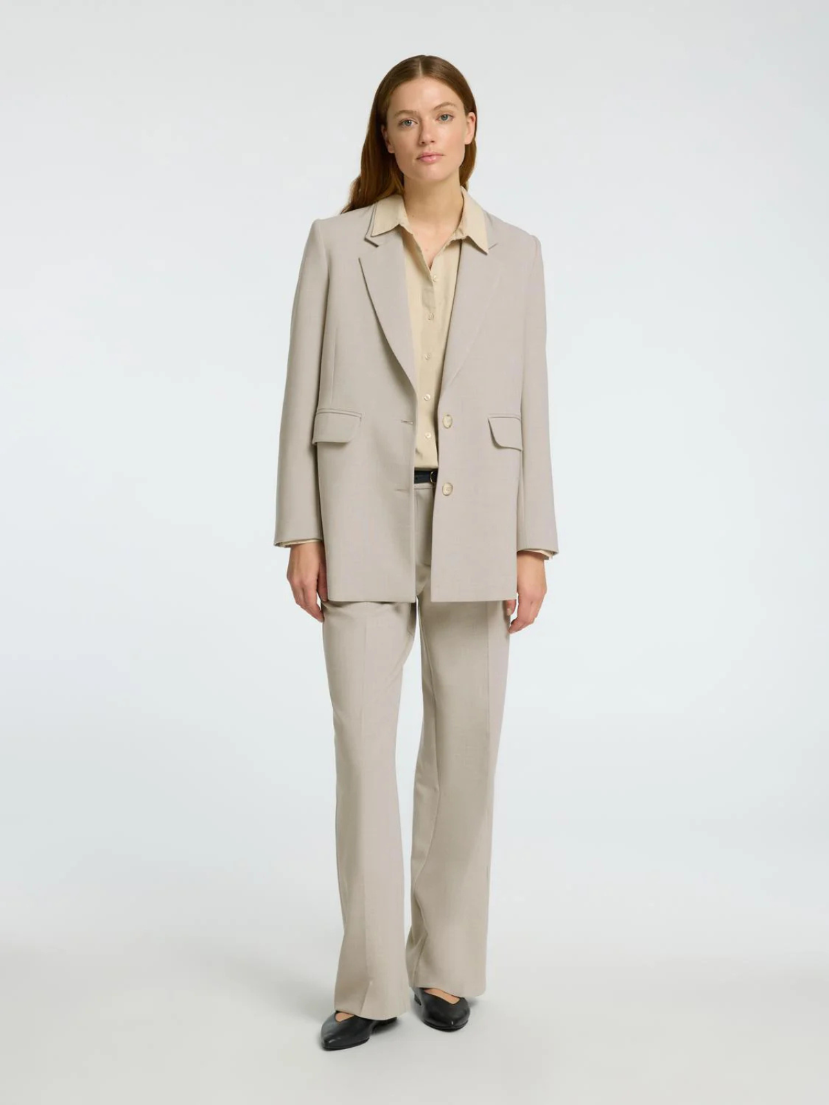 Selected Relaxed Blazer Rita 2. Invest wisely in your wardrobe with this timeless beige blazer. The luxurious quality and...